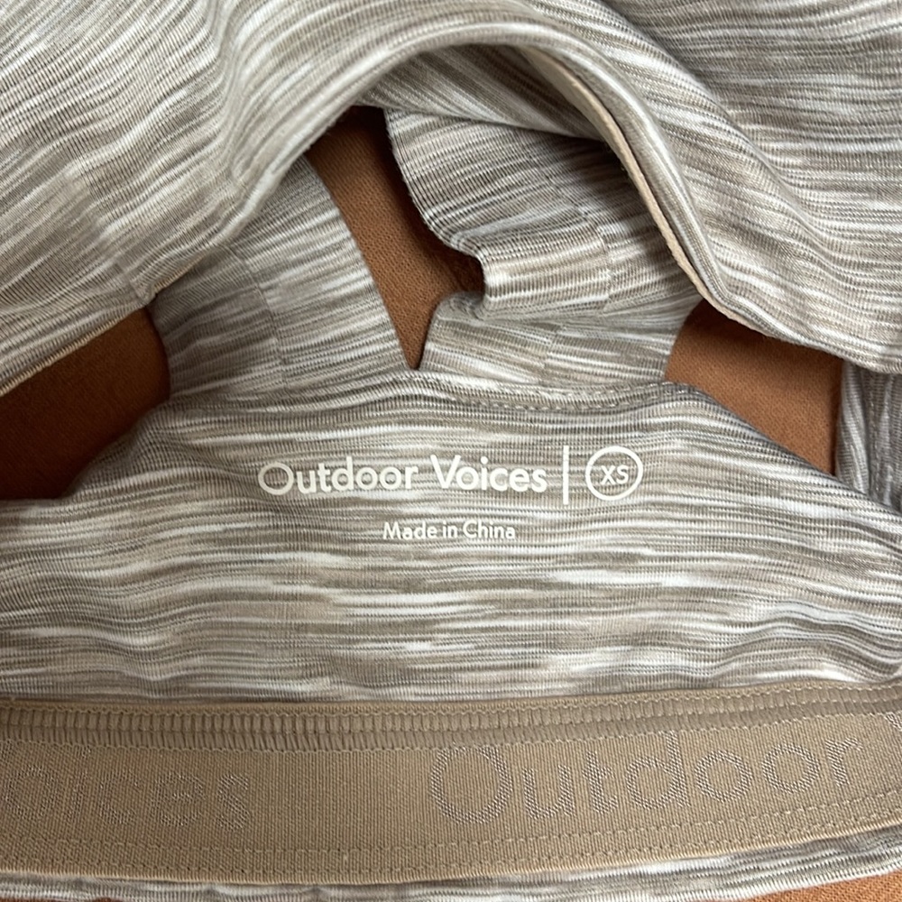 Outdoor voices Athletic top - Picture 3 of 3